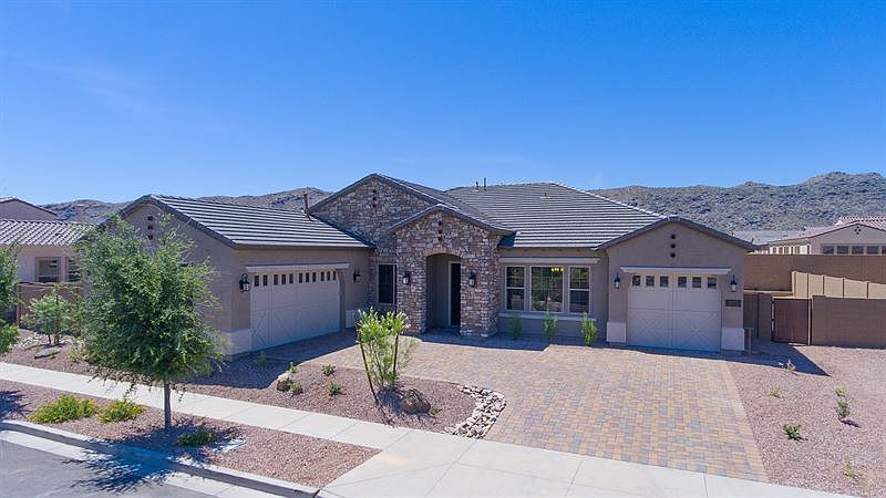 1st image of 2927 E Valencia Dr