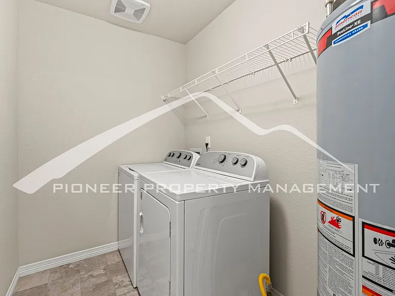 10938 Clarion Dr — Photo 21