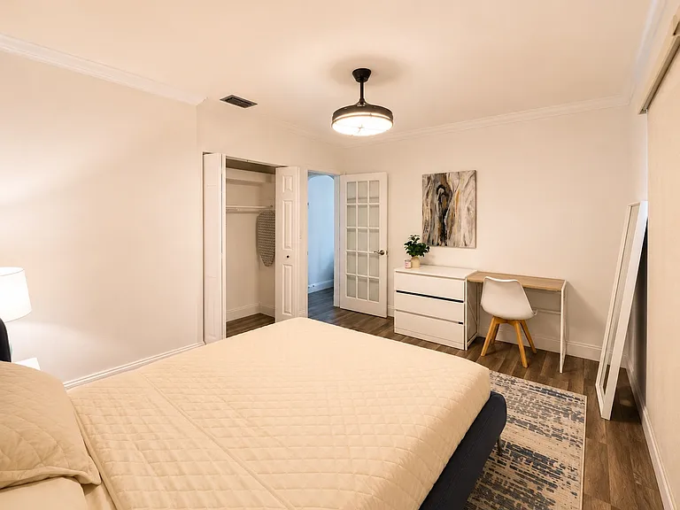 4001 NW 15th Ave #4003 — Photo 12