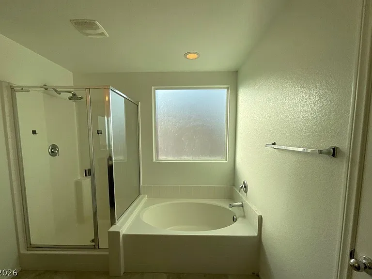 1051 Admiral Emblem St — Photo 18