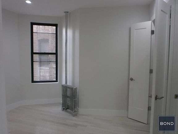 4th image of 880 St Nicholas Ave APT 34