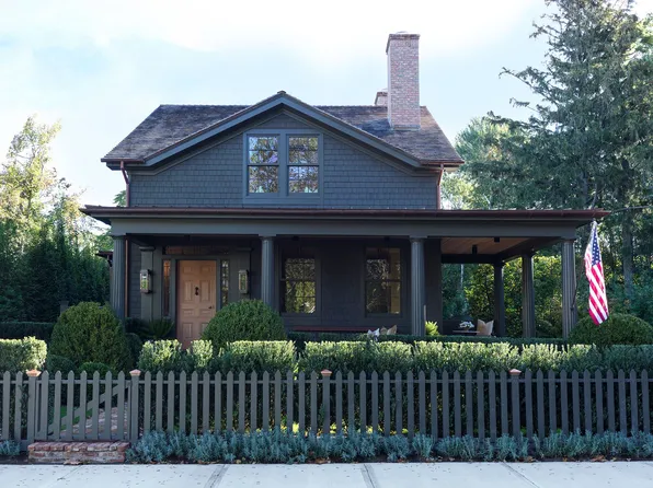 207 Madison St, Sag Harbor, NY 11963