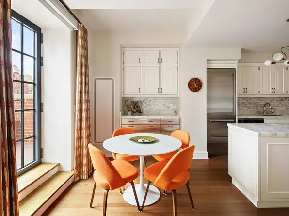 160 West 12th Street image 3 of 16