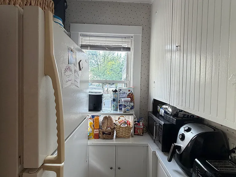 212 Powder House Blvd — Photo 7