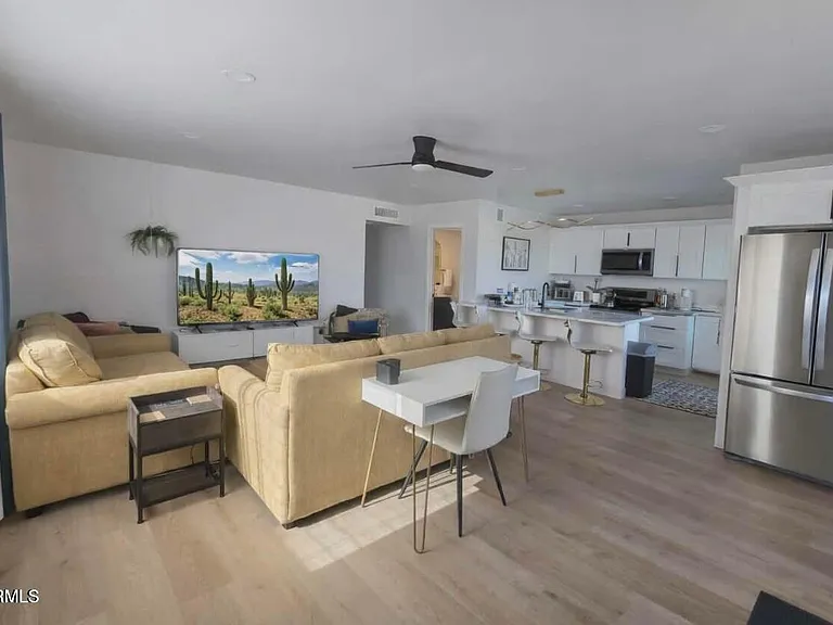 14620 N Yerba Buena Way #D — Photo 4