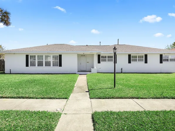 2206 Wimcrest St, Galveston, TX 77551