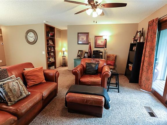 4th image of 13 Wolviston Cir
