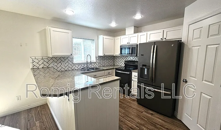 1817 NE 88th Cir #1 — Photo 3