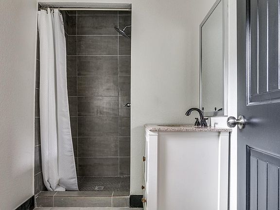 4th image of 5212 Parry Ave #1