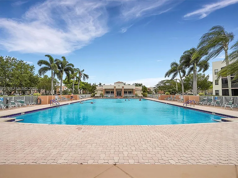 7250 Fairfax Dr #302 — Photo 28