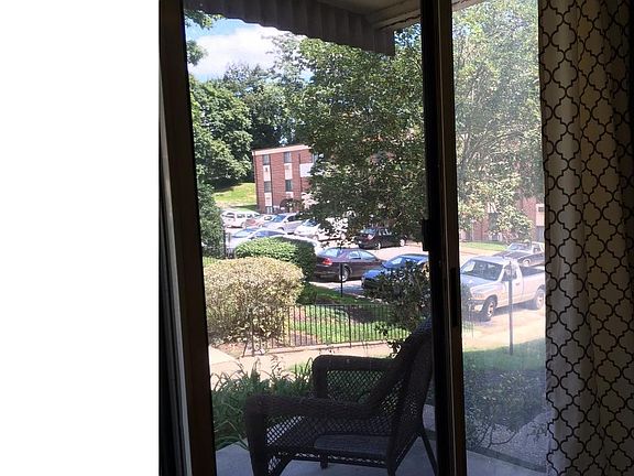 5th image of 100 E Glenolden Ave