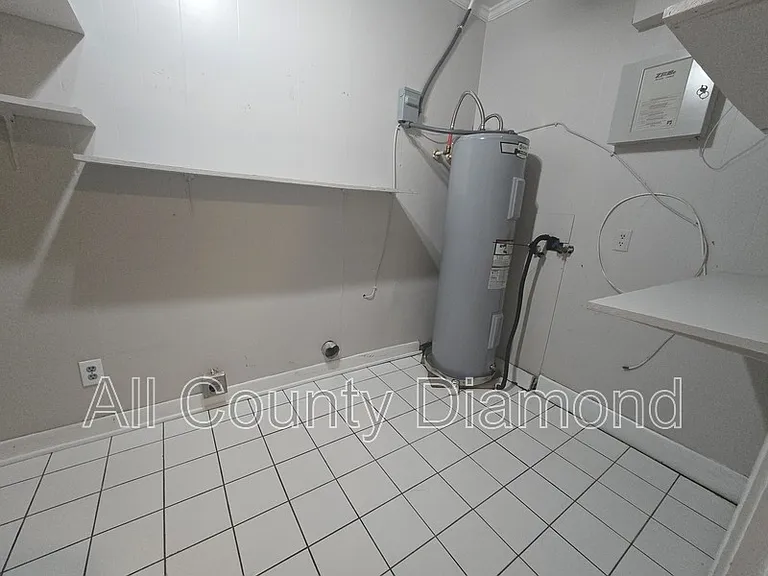 215 S Kimbrel Ave — Photo 17