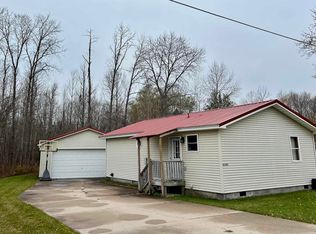 13949 Boucha St, Engadine, MI 49827