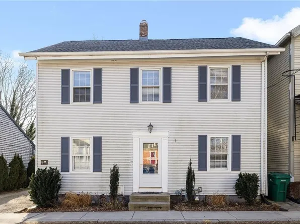 82 Burnside Ave, Newport, RI 02840