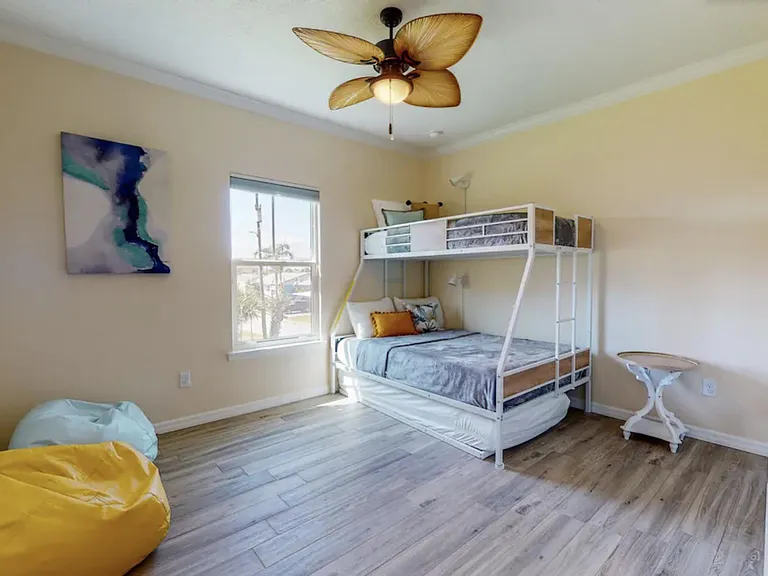 132 Sunrise Blvd — Photo 19