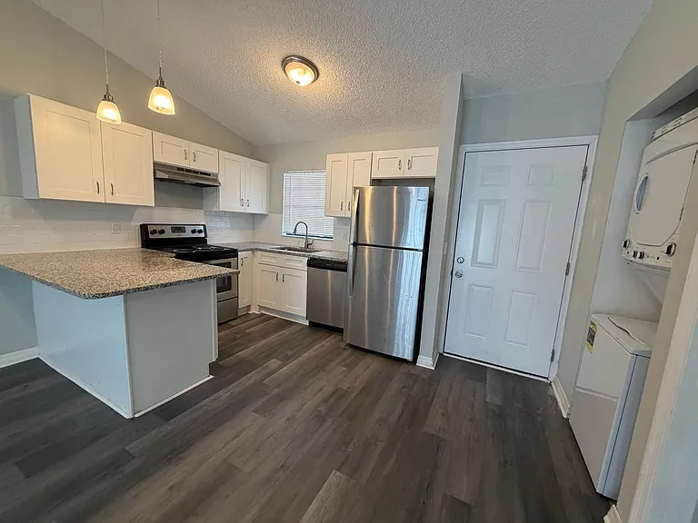 The Flats at Tarpon Springs — Photo 3