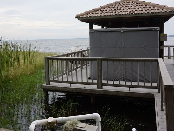 3rd image of 815 Lake Shore Dr