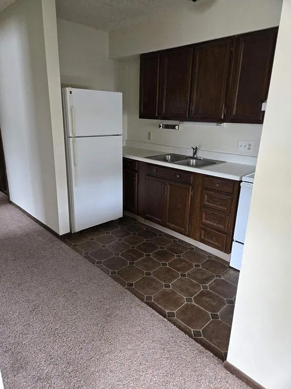 309 W 9th St, apt 14 — Photo 2