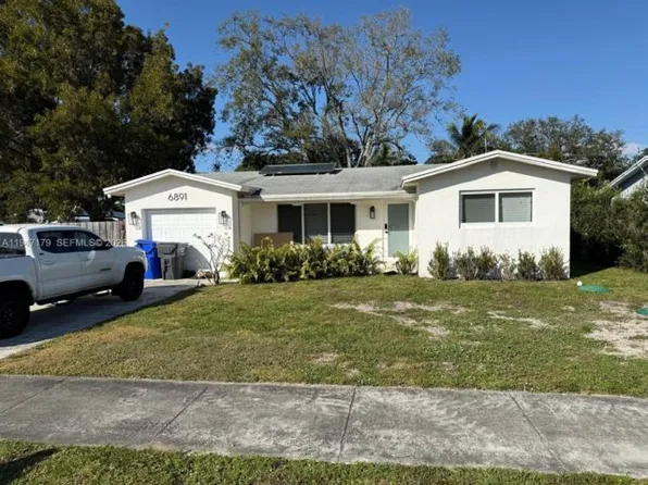 6891 Scott St, Hollywood, FL 33024
