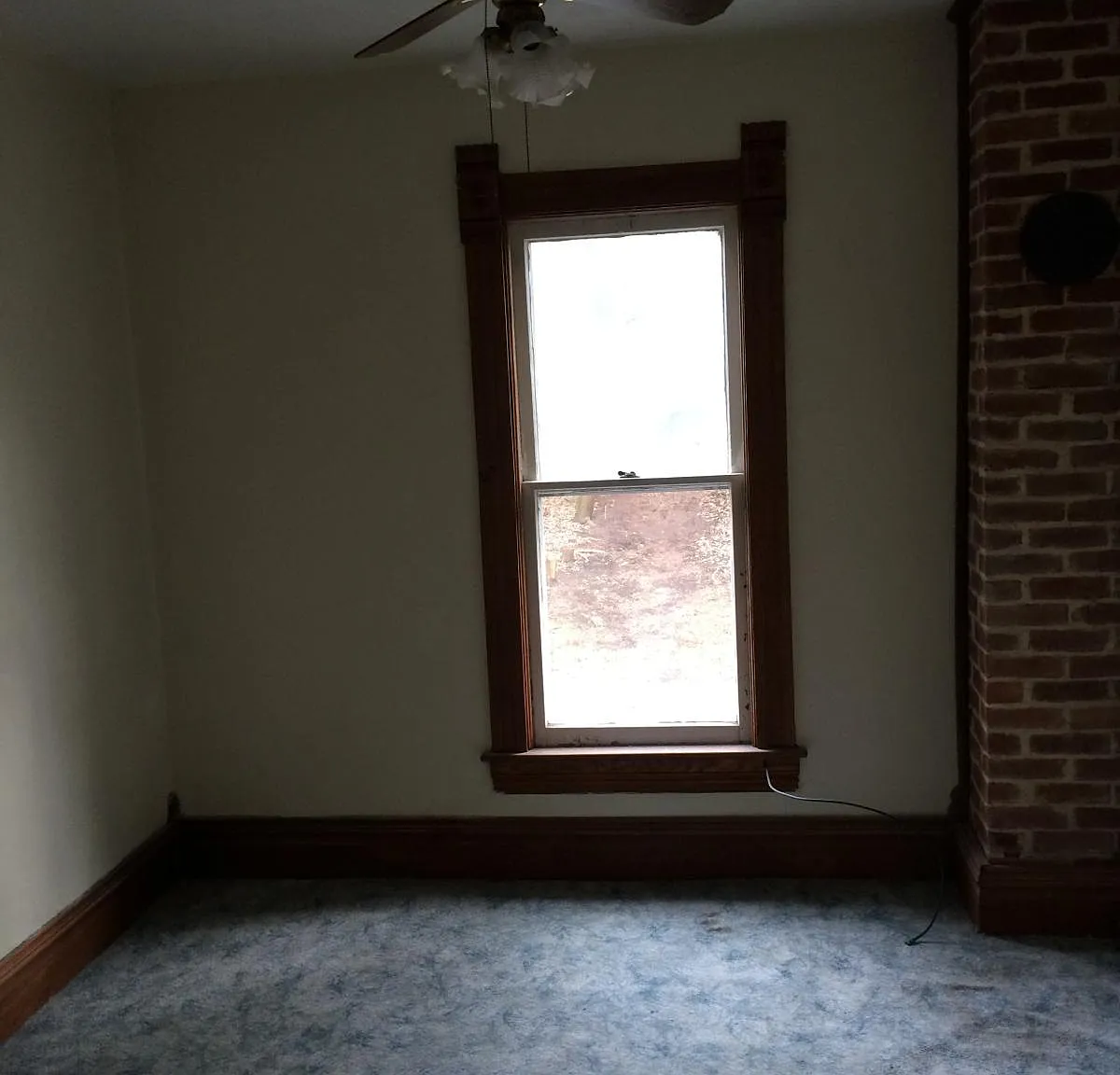 3 bed, 1953 sqft, $1,400 — Photo 2