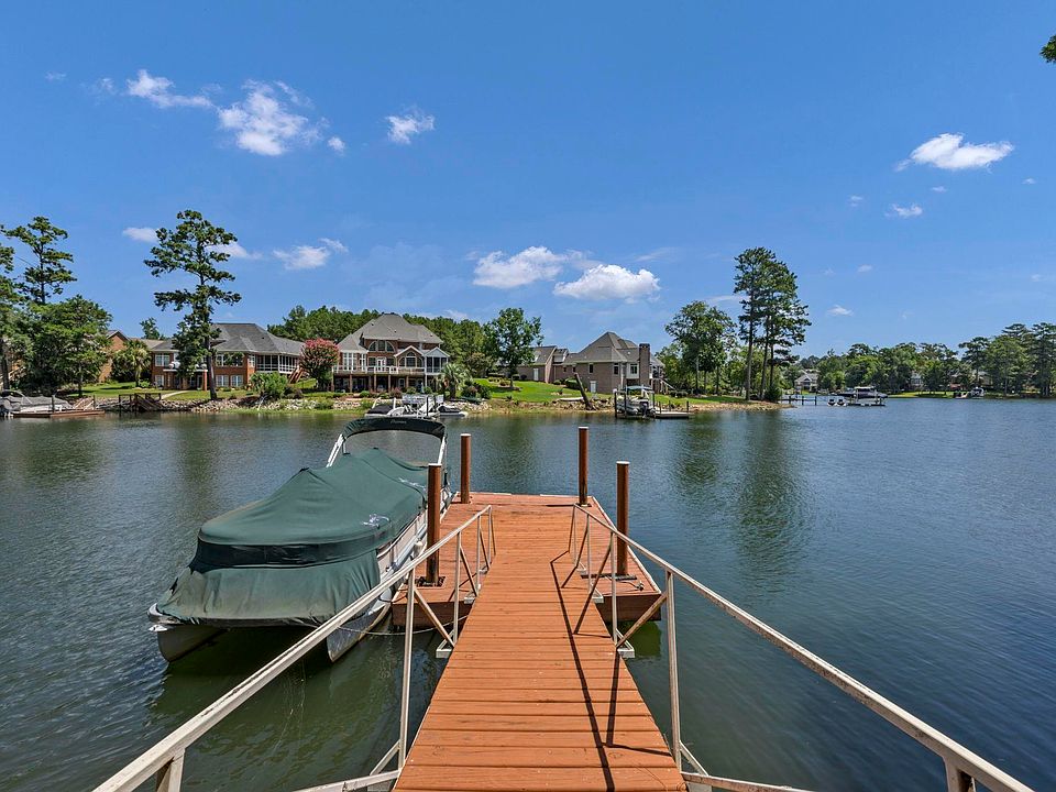 1st image of 241 Pointe Overlook Dr