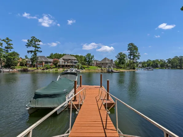 241 Pointe Overlook Dr, Chapin, SC 29036