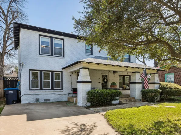 2235 Mistletoe Blvd, Fort Worth, TX 76110