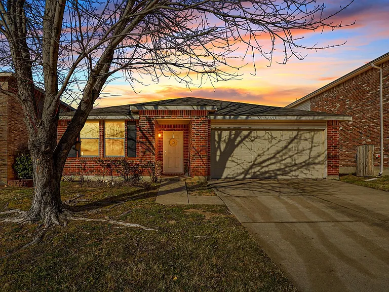1713 Baxter Springs Dr — Photo 1