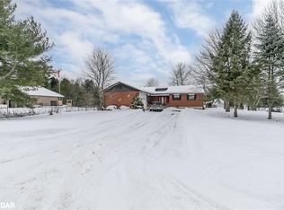 12 Marni Ln, Springwater, ON L0L2K0