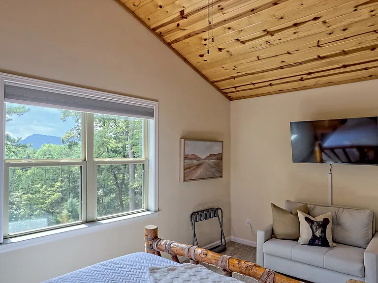 112 John English Dr — Photo 45