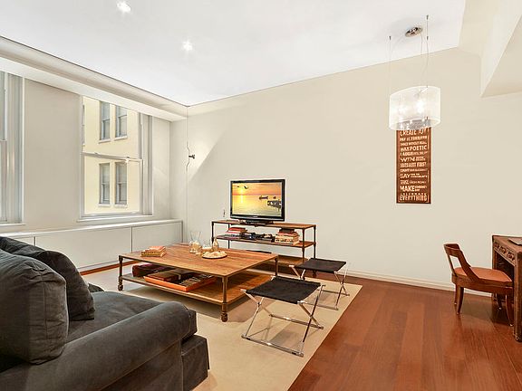 2nd image of 55 Wall St APT 625