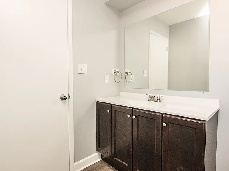 Raleigh Heights — Photo 16