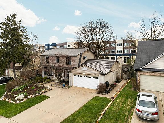 3rd image of 1577 King George Blvd