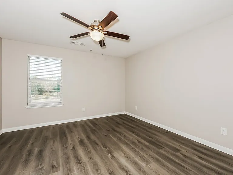 4268 Tower Ln — Photo 13