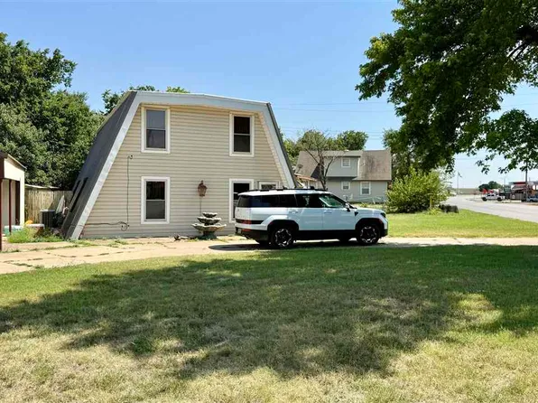 302 SW 3rd St, Minco, OK 73059