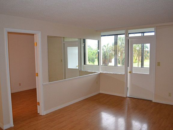 2nd image of 2616 Cove Cay Dr Unit 304