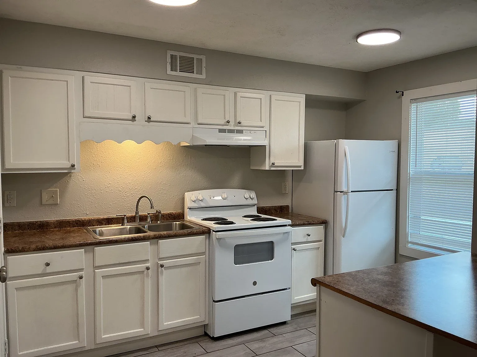 1 bed, 665 sqft, $875 — Photo 2