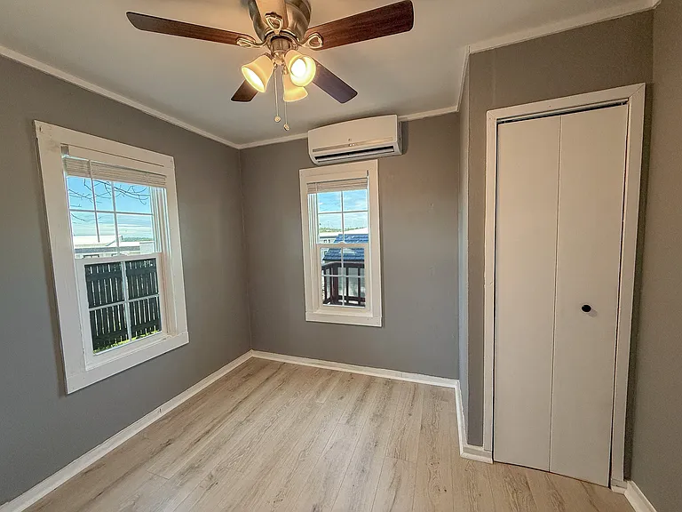 4936 University Ln — Photo 8