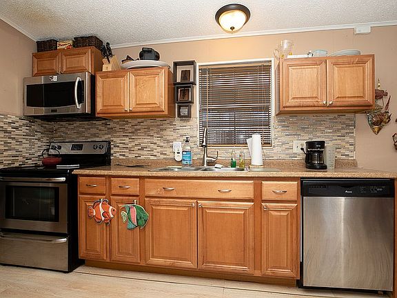 2nd image of 12850 State Highway 84 Paradise Vlg #47APL