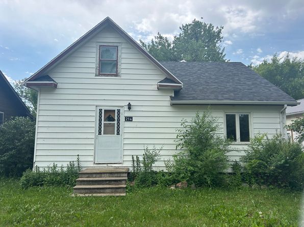 214 1st St SE