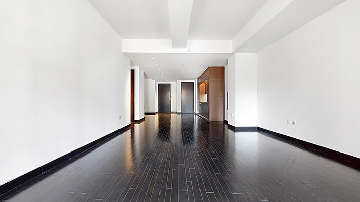 Rented by Bizzarro Agency | media 17