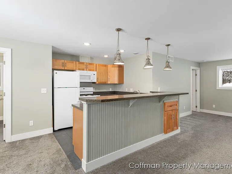 810 Benson Ave NE — Photo 30