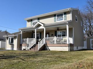 25 Arden Rd, Old Bridge, NJ 08857