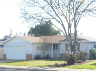 562 W Rialto Ave, Clovis, CA 93612