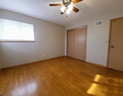 W158N8963 Charles Dr #UPPER — Photo 4