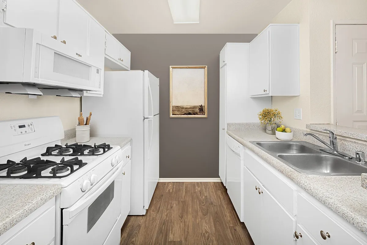 Building Photo - Somerset Apartments