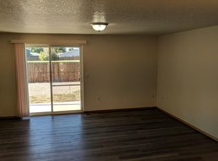 1463 NE 7th St, Redmond, OR 97756