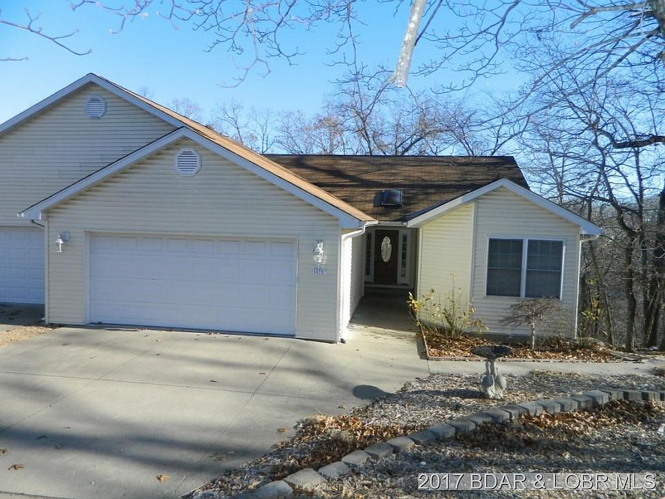 Town Home w2 car garage