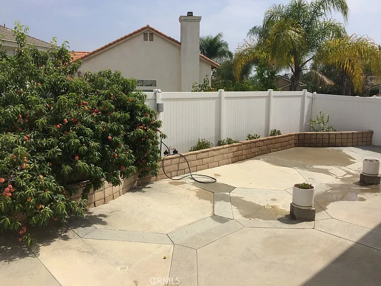 2196 Rancho Hills Dr — Photo 25