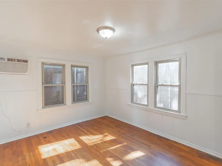 3836 NW Liberty St — Photo 5